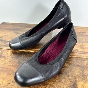 Munro American Henlee Black Leather Cap Toe Ballet Flats 9.5 Comfort Shoes EUC